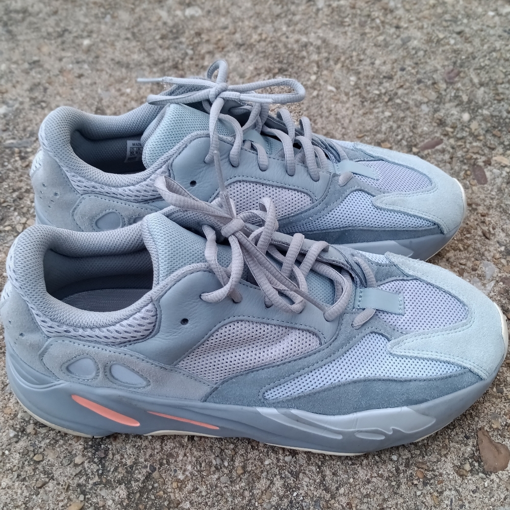 Yeezy us 10 men